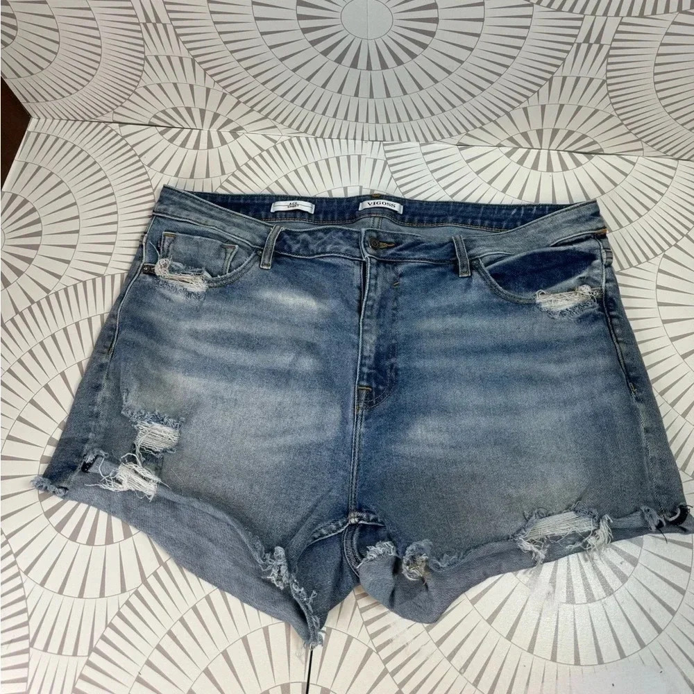 Vigoss Women’s Size 20 Distressed Jean shorts‎